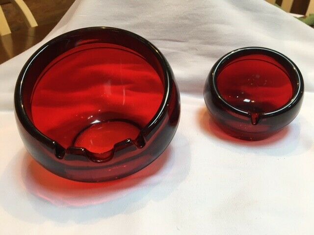 Pair Of Vintage Viking Orb Sphere Ruby Red Glass Cigar / ette Ashtrays Lg & Sm